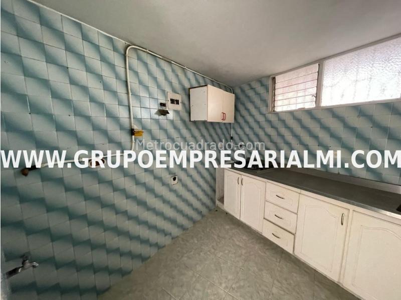 Casa Amplia de 3 Alcobas en Arriendo en La América - 3