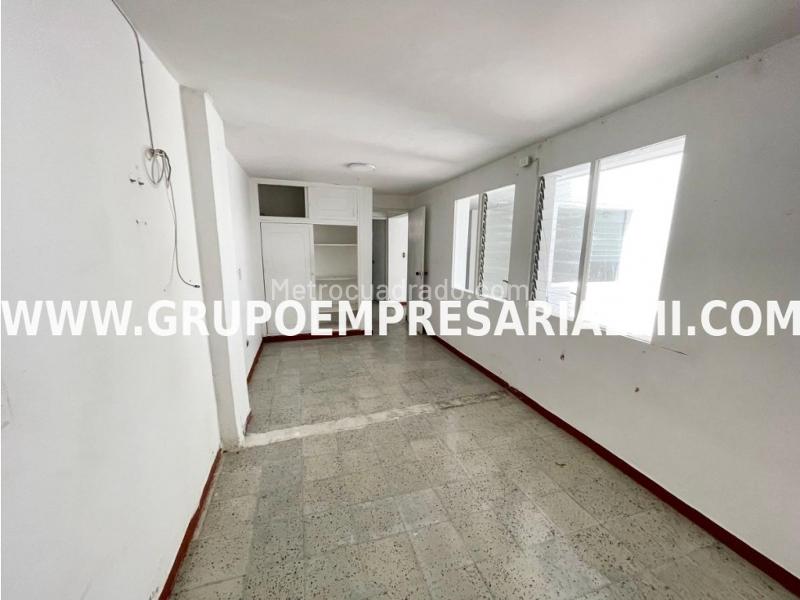 Casa Amplia de 3 Alcobas en Arriendo en La América - 4