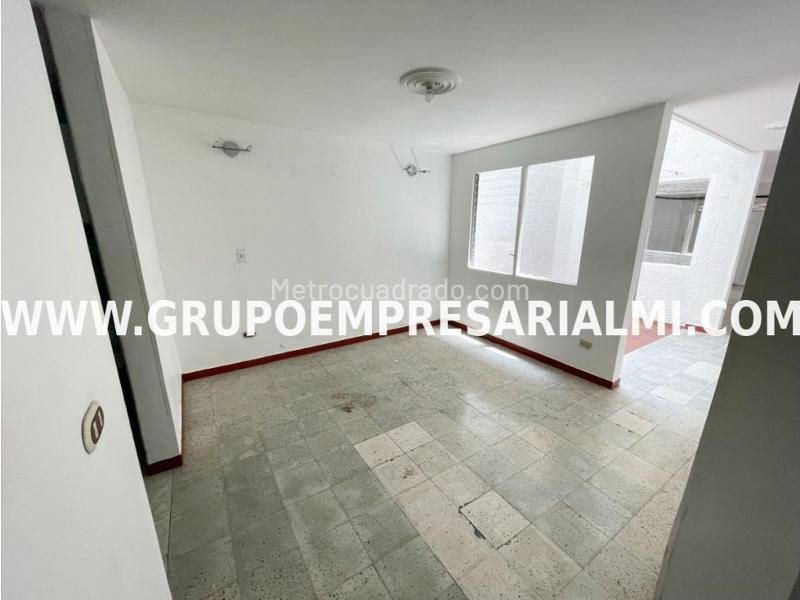 Casa Amplia de 3 Alcobas en Arriendo en La América - 5