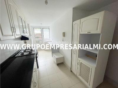 Apartamento de 3 alcobas en arriendo en Laureles, Medellín, 130 m² · foto 4 de 20