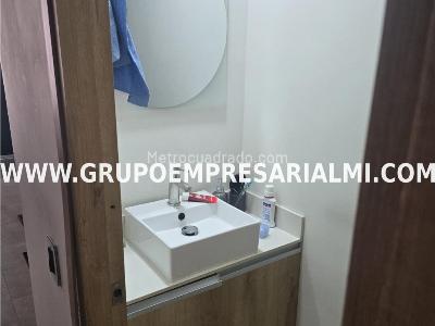 Apartaestudio en venta en El Poblado, Medellín, 63 m² · foto 13 de 20