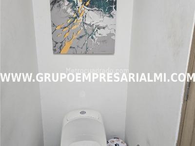 Apartaestudio en venta en El Poblado, Medellín, 63 m² · foto 15 de 20