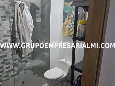 Apartaestudio en venta en El Poblado, Medellín, 63 m² · foto 16 de 20