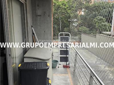 Apartaestudio en venta en El Poblado, Medellín, 63 m² · foto 19 de 20
