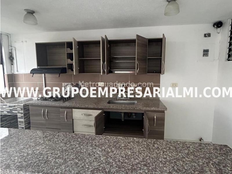 Spacious 3BR Apartment with 5 Baths in La America - 2