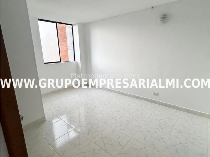 Spacious 3BR Apartment with 5 Baths in La America - 6