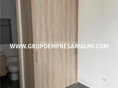 Apartamento de 3 alcobas en venta en La Doctora, Sabaneta, 70 m² · foto 5 de 20
