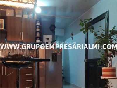 Apartamento de 3 alcobas en venta en Cristobal, Medellín, 140 m² · foto 2 de 19