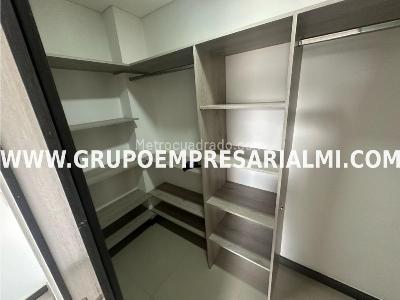 Apartamento de 3 alcobas en arriendo en La Castellana, Medellín, 167 m² · foto 8 de 20
