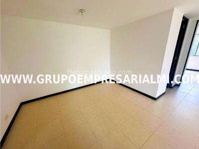 Apartamento en arriendo en El Poblado, Medellín · foto 3 de 20