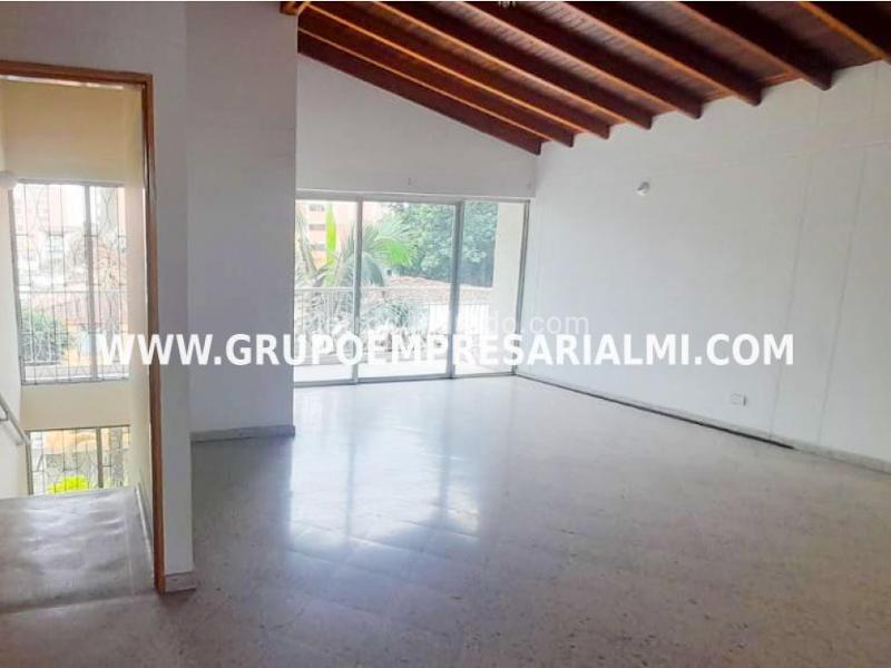 Apartamento Amplio de 3 Alcobas en Florida Nueva - 2