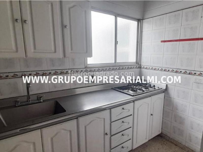 Apartamento Amplio de 3 Alcobas en Florida Nueva - 5