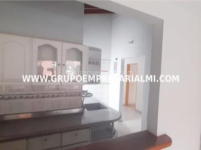 Apartamento de 3 alcobas en arriendo en Florida Nueva, Medellín, 220 m² · foto 6 de 20
