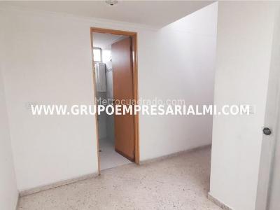 Apartamento de 3 alcobas en arriendo en Florida Nueva, Medellín, 220 m² · foto 12 de 20
