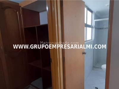 Apartamento de 3 alcobas en arriendo en Florida Nueva, Medellín, 220 m² · foto 18 de 20