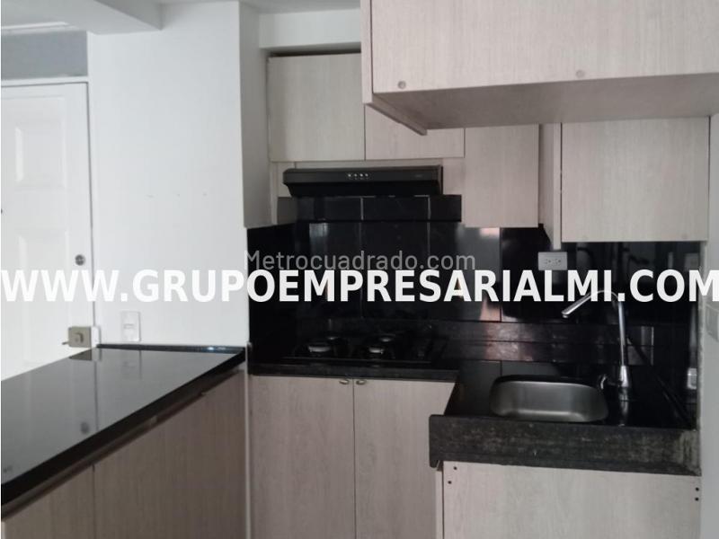 Apartamento en Arriendo de 3 Alcobas en Robledo Pajarito (60 m²) - 2