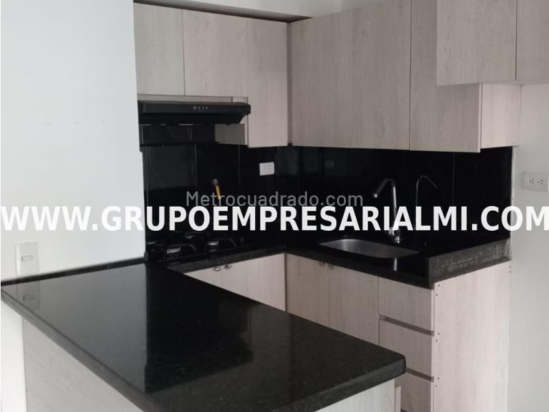 Apartamento en Arriendo de 3 Alcobas en Robledo Pajarito (60 m²) - 3
