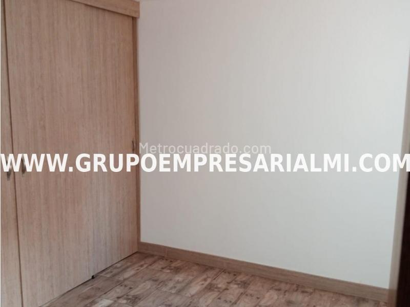 Apartamento en Arriendo de 3 Alcobas en Robledo Pajarito (60 m²) - 9