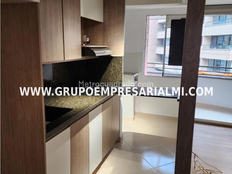 Apartamento moderno de 2 alcobas en Loma del Indio (El Poblado) - 4