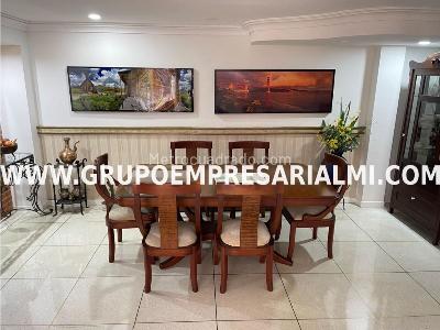 Apartamento de 2 alcobas en venta en Laureles, Medellín, 113 m² · foto 3 de 19