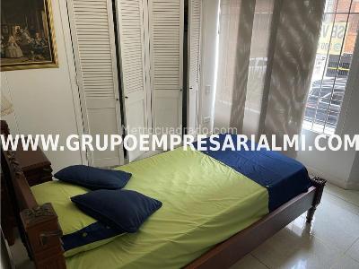 Apartamento de 2 alcobas en venta en Laureles, Medellín, 113 m² · foto 8 de 19