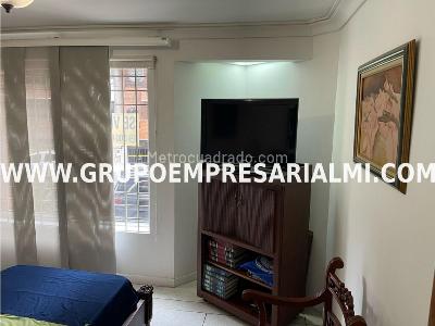 Apartamento de 2 alcobas en venta en Laureles, Medellín, 113 m² · foto 11 de 19