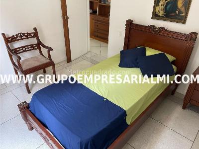 Apartamento de 2 alcobas en venta en Laureles, Medellín, 113 m² · foto 12 de 19