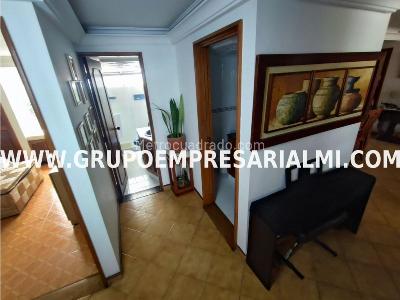 Apartamento de 4 alcobas en venta en Laureles, Medellín, 202 m² · foto 12 de 20