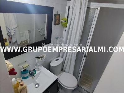 Apartamento de 4 alcobas en venta en Laureles, Medellín, 202 m² · foto 18 de 20