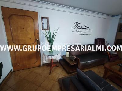 Apartamento de 4 alcobas en venta en Laureles, Medellín, 202 m² · foto 2 de 20
