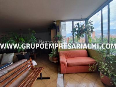 Apartamento de 4 alcobas en venta en Laureles, Medellín, 202 m² · foto 3 de 20