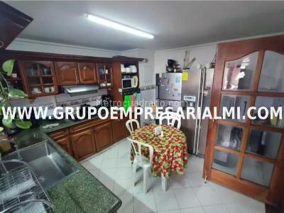 Apartamento de 4 alcobas en venta en Laureles, Medellín, 202 m² · foto 6 de 20