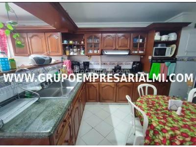 Apartamento de 4 alcobas en venta en Laureles, Medellín, 202 m² · foto 7 de 20