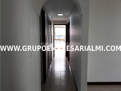 Apartamento de 3 alcobas en arriendo en El Poblado, Medellín, 84 m² · foto 6 de 20