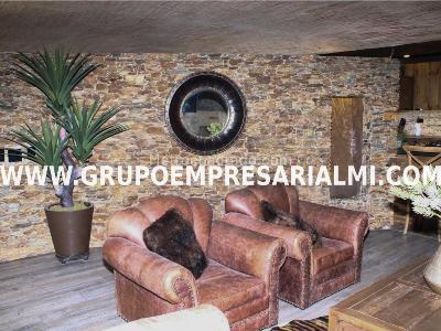 Apartaestudio en venta en El Poblado, Medellín, 100 m² · foto 12 de 20