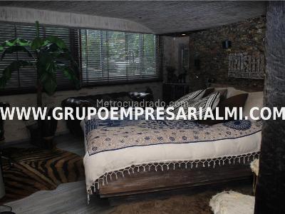 Apartaestudio en venta en El Poblado, Medellín, 100 m² · foto 14 de 20