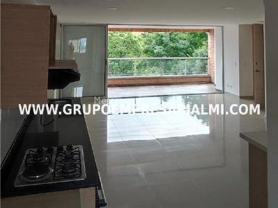 Apartamento de 3 alcobas en arriendo en Belen, Medellín, 120 m² · foto 2 de 20