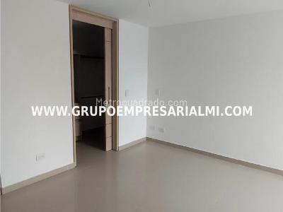 Apartamento de 3 alcobas en arriendo en Belen, Medellín, 120 m² · foto 6 de 20