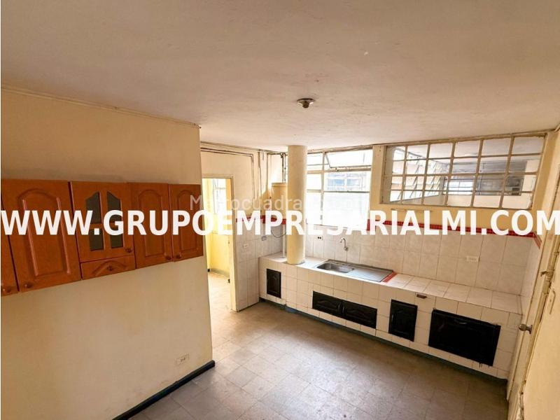 Dúplex con 5 Alcobas en Villa Hermosa - 2