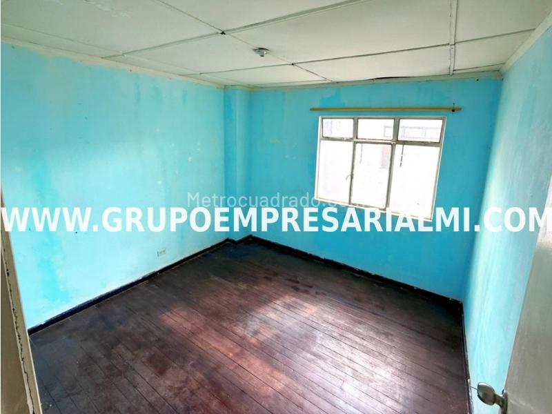 Dúplex con 5 Alcobas en Villa Hermosa - 5