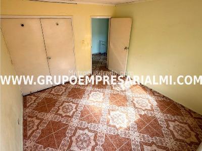 Apartamento de 5 alcobas en arriendo en Villa Hermosa, Medellín, 116 m² · foto 10 de 20