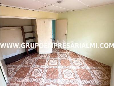 Apartamento de 5 alcobas en arriendo en Villa Hermosa, Medellín, 116 m² · foto 12 de 20