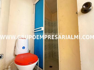 Apartamento de 5 alcobas en arriendo en Villa Hermosa, Medellín, 116 m² · foto 16 de 20