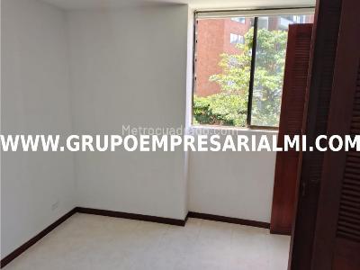 Apartamento de 3 alcobas en arriendo en Belen, Medellín, 86 m² · foto 16 de 20