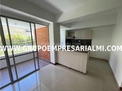 Apartamento de 3 alcobas en arriendo en Calasanz, Medellín, 70 m² · foto 2 de 20