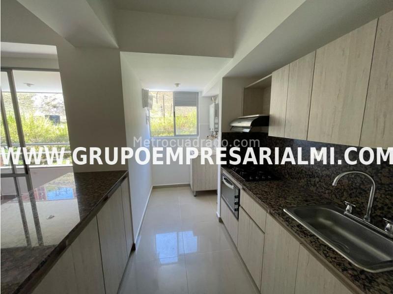 Apartamento en Calasanz de 3 Alcobas con Parqueadero Privado - 6