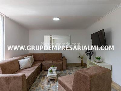 Casa de 3 alcobas en venta en Laureles, Medellín, 197 m² · foto 3 de 20