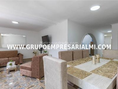 Casa de 3 alcobas en venta en Laureles, Medellín, 197 m² · foto 8 de 20