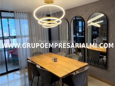 Apartamento de 3 alcobas en venta en Laureles, Medellín, 161 m² · foto 3 de 13