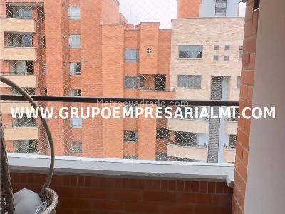 Apartamento de 3 alcobas en venta en Laureles, Medellín, 161 m² · foto 11 de 13